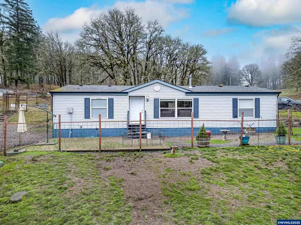 32437 Hidden Valley Rd, Lebanon, OR 97355