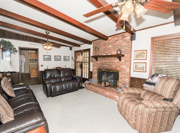 2nd image of 804 Greenwood Dr
