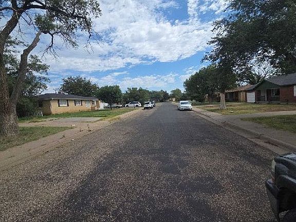 5th image of 1810 Chama St