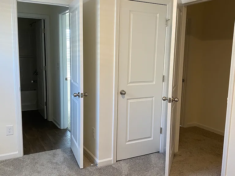 530 Seaborn Cir — Photo 9