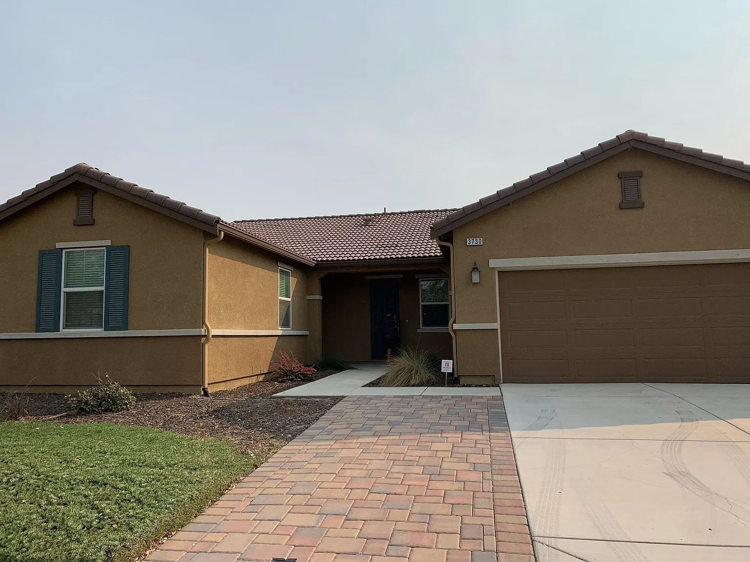 3 bed, 1996 sqft, $3,000 — Photo 1