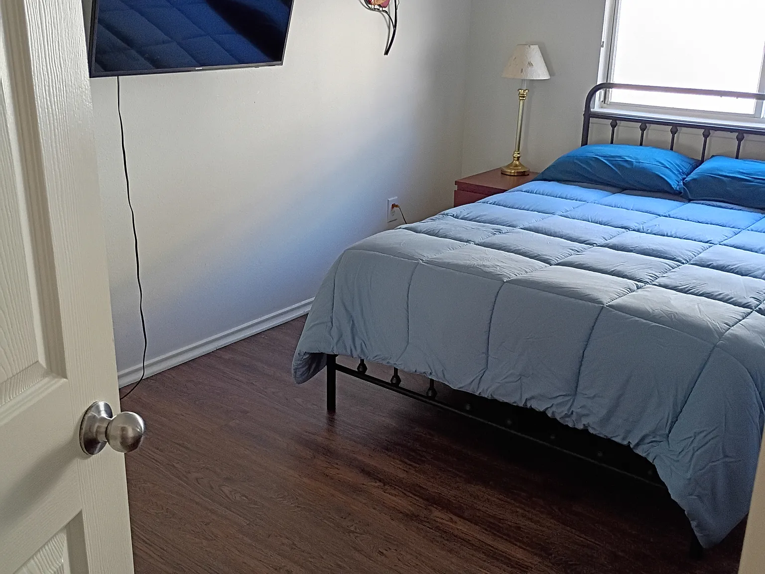 3 bed, 1969 sqft, $850 — Photo 2