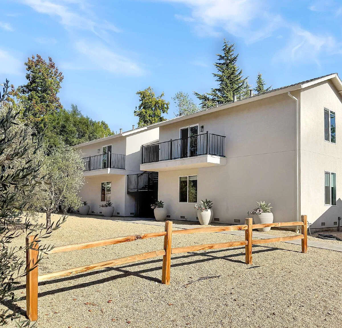 2 bed, 1.0 bath, $2,695 — Photo 1