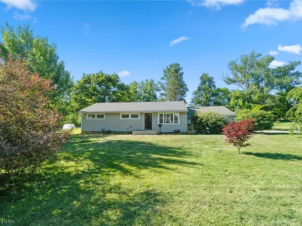 202 Grandview Dr, Lodi, OH 44254