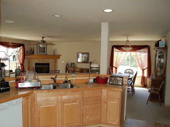 4th image of 4115 S 332nd Pl