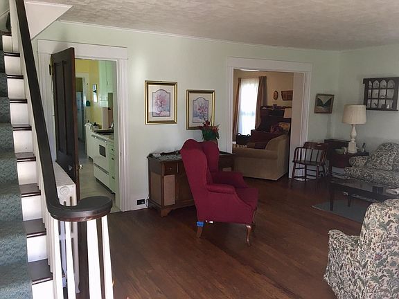 306 Oak living