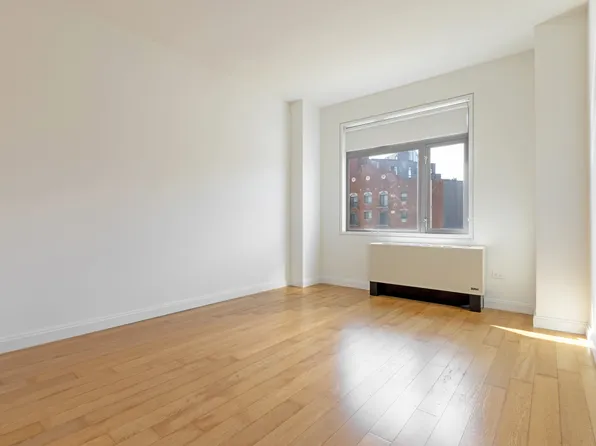 11-02 49th Avenue image 7 of 12