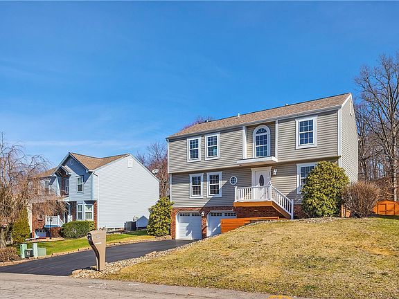 3rd image of 647 Huntington Dr
