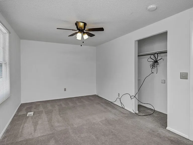 220 N Donar Dr — Photo 34