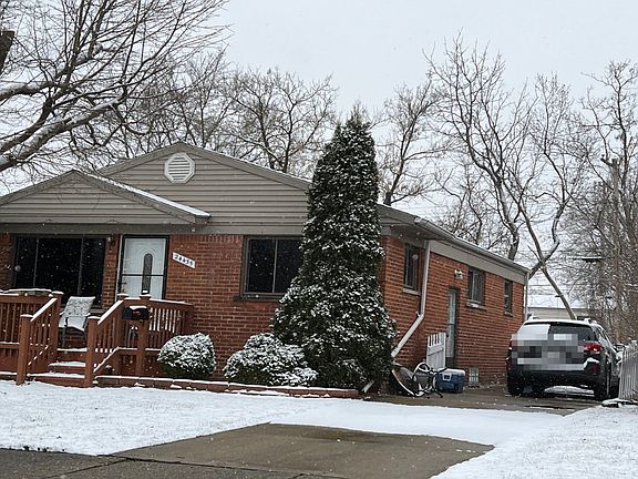 2nd image of 24435 Currier St