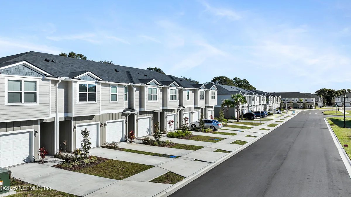 Building Photo - 78 Pamplona Dr