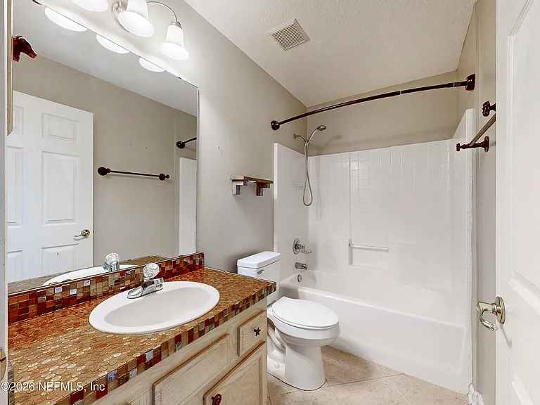 2084 Frogmore Dr — Photo 32