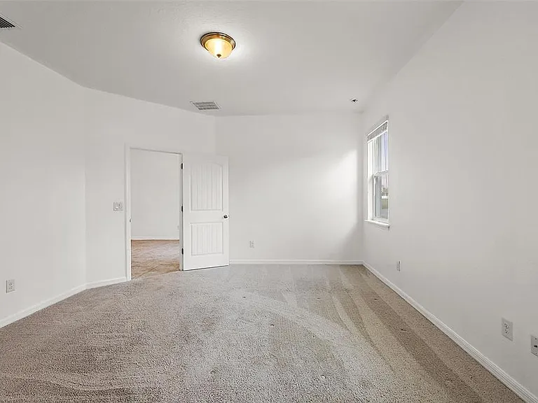 16459 Centipede St — Photo 23