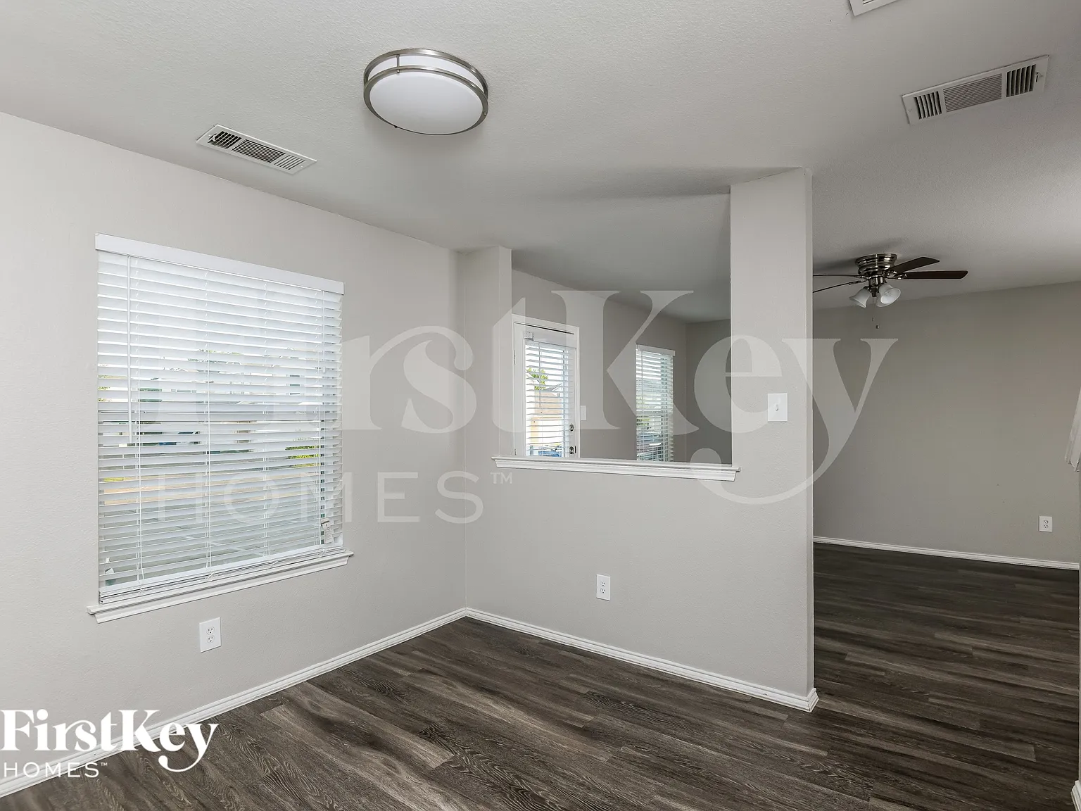 3 bed, 2.5 bath, 1455 sqft, $2,085 — Photo 4