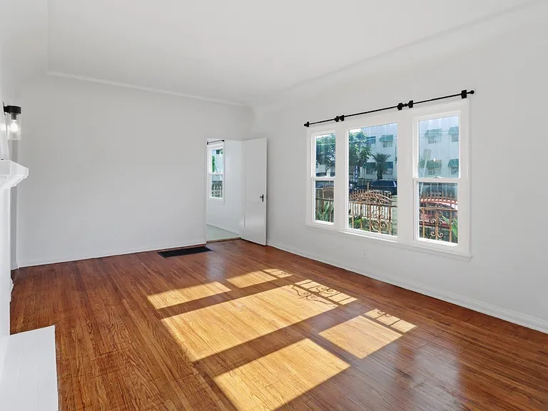 1167 N Kingsley Dr #101 — Photo 2