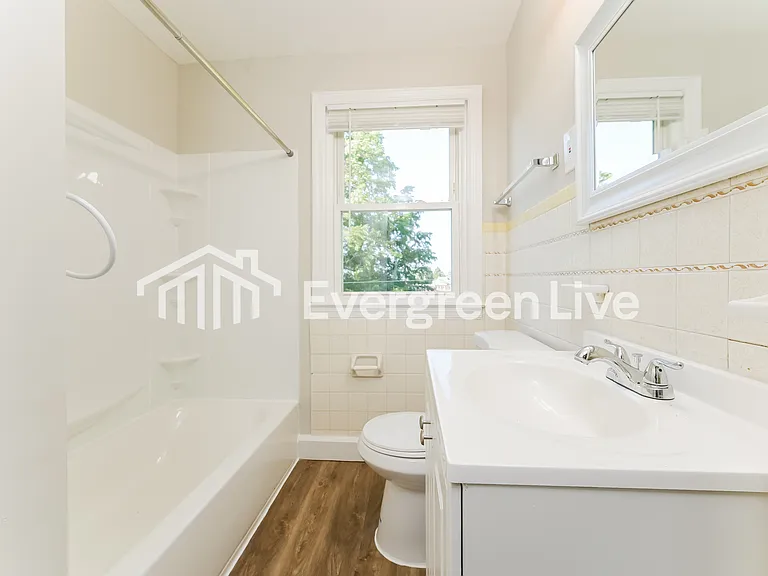 200 W Riverview Rd — Photo 9