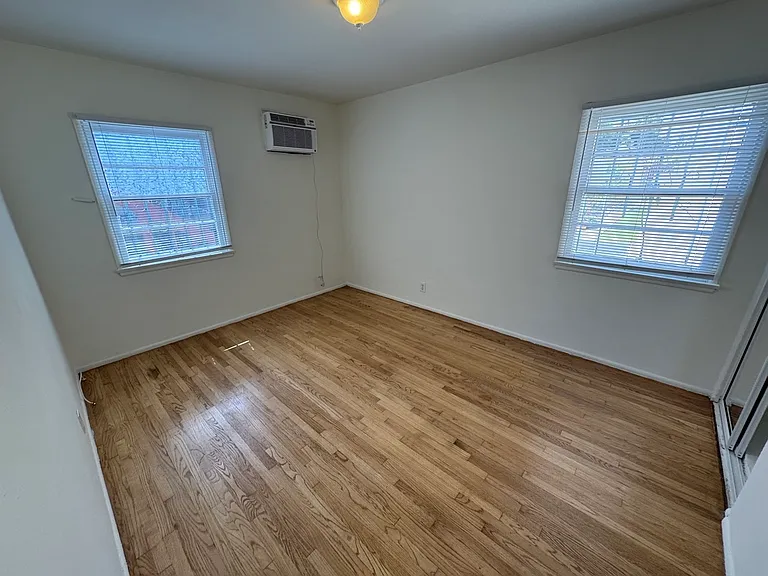 902 Alandele Ave #902 — Photo 37