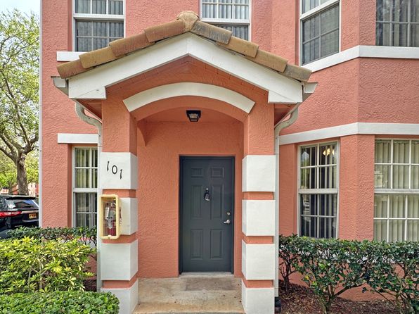 144 SW Peacock Blvd APT 101