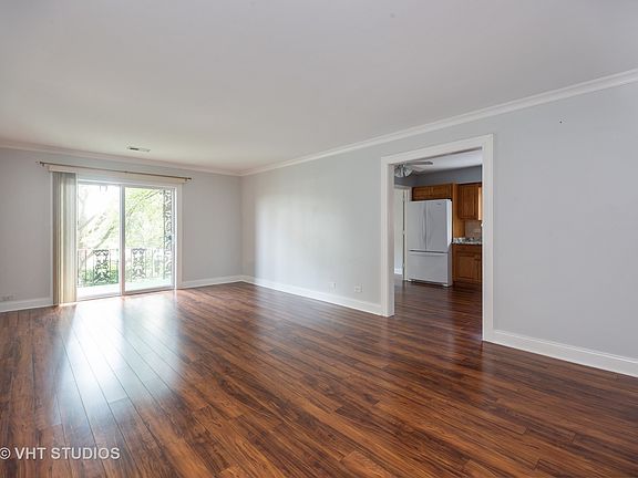 3rd image of 9375 Landings Ln Unit 201