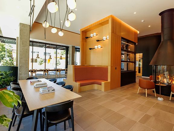 Complimentary high-speed Wi-Fi in amenity areas