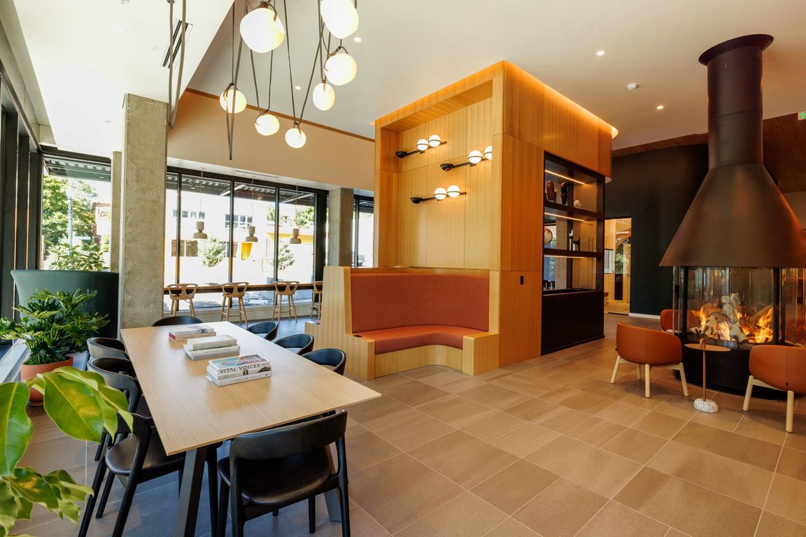 Complimentary high-speed Wi-Fi in amenity areas