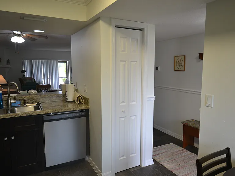 161 Lakeside Dr — Photo 9