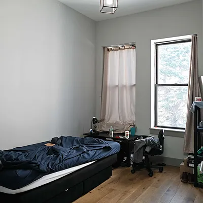 Rented by Nooklyn NYC LLC | media 4