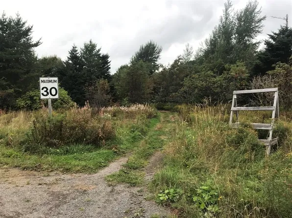 1 Wallace's Road, Milton-Georges Brook, NL A5A-2L0