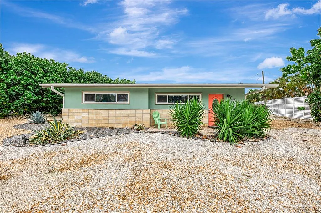2 bed, 1.0 bath, 959 sqft, $5,000 — Photo 3