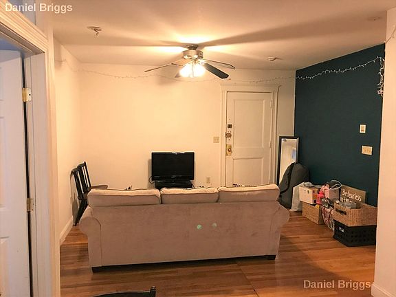 3rd image of 23 Egremont Rd APT 6