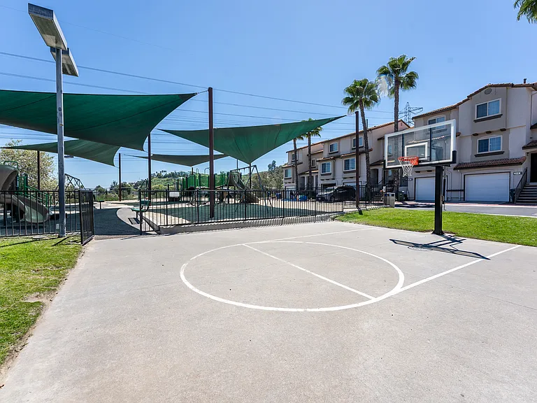 Eucalyptus Ridge - Military Housing — Photo 20