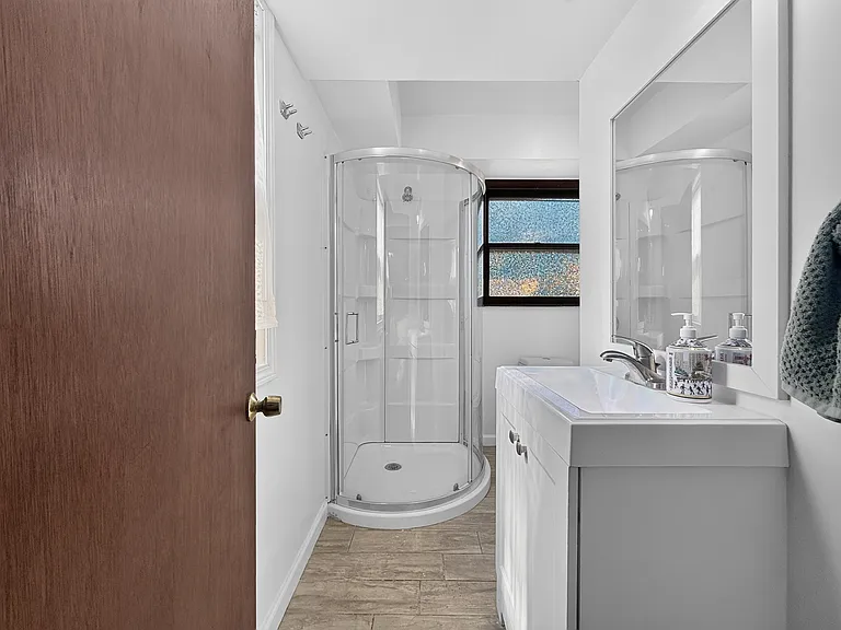 1705 E Granet Ave — Photo 11