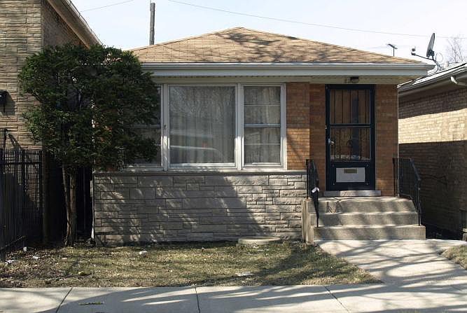 1st image of 826 N Keeler Ave