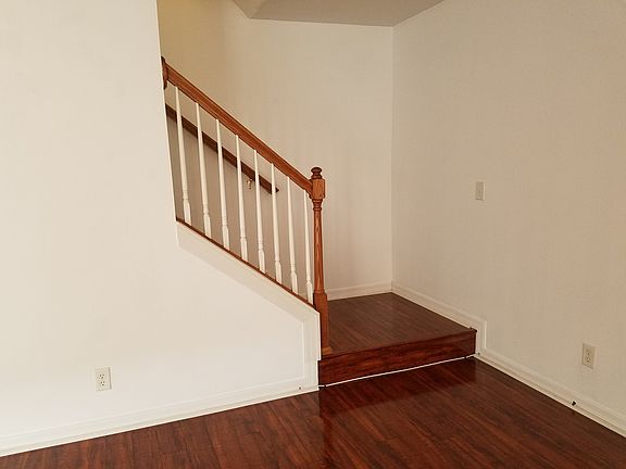 3rd image of 9418 Charlesberg Dr