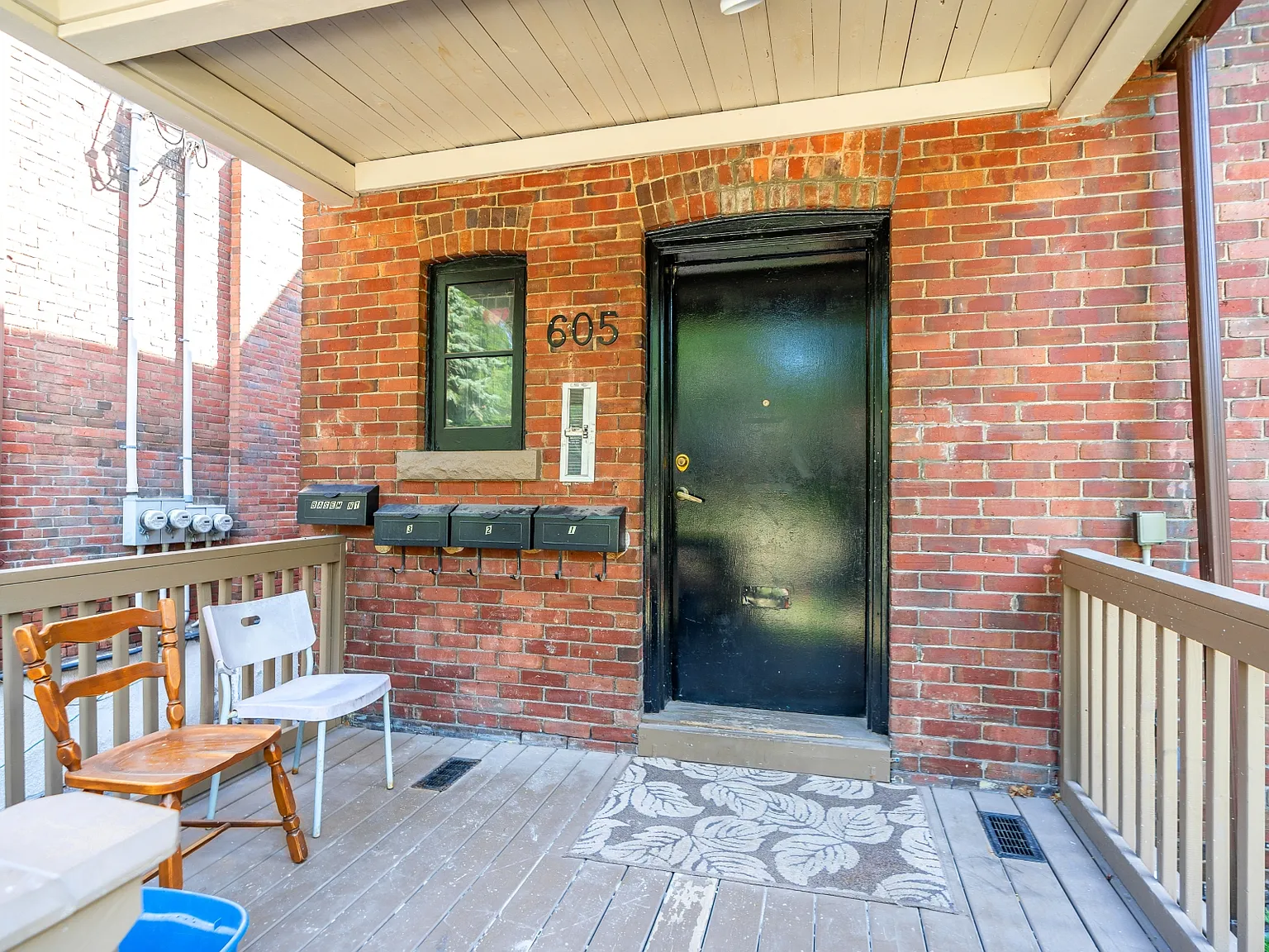 3 bed, 1000 sqft, $2,900 — Photo 2