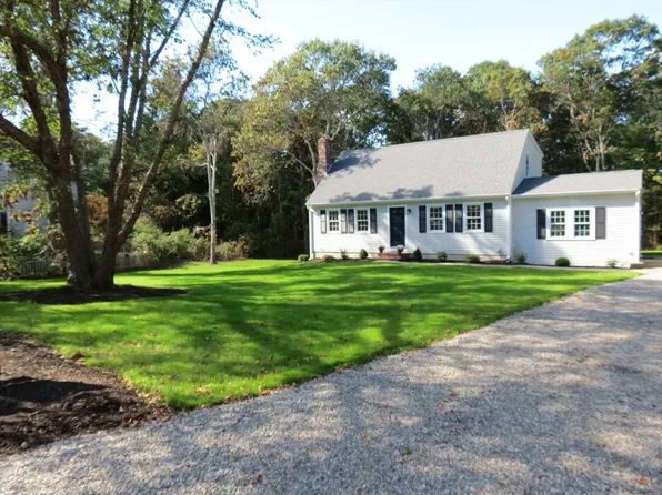 22 Pinehurst Dr, Bourne, MA 02532