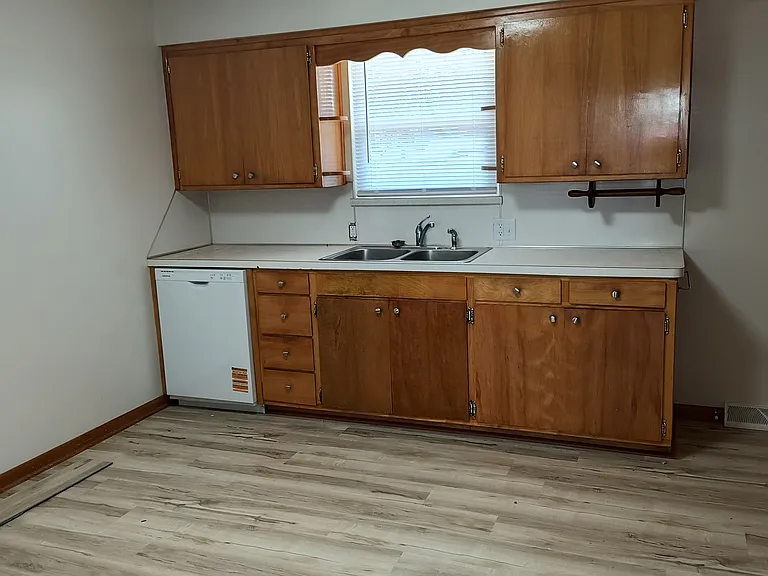 104 La Choy Dr — Photo 2