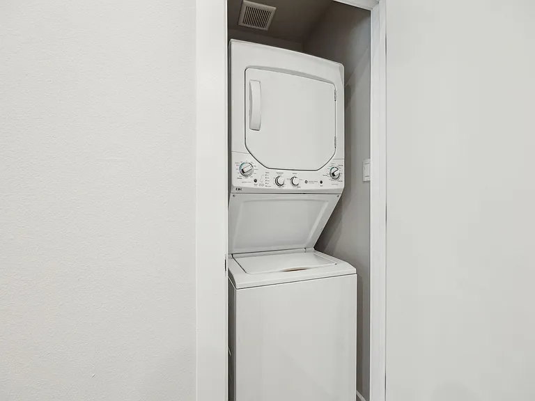 The Republic Apartments — Photo 7