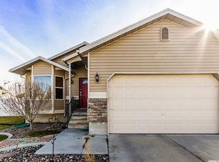 2861 S Fetzer Dr, Magna, UT 84044