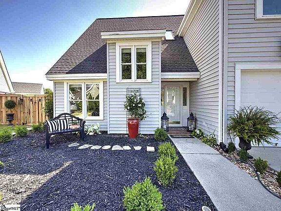 5th image of 98 Forest Lake Dr