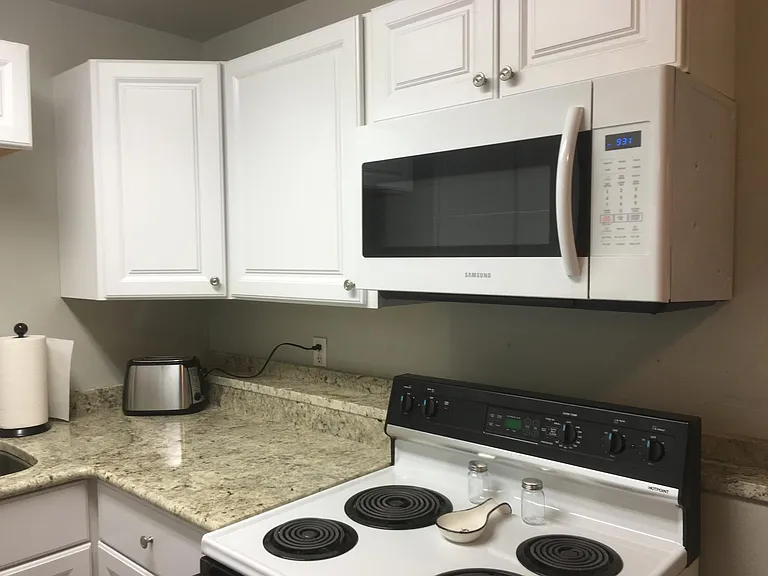 6816 Colonial Ct #3 — Photo 4