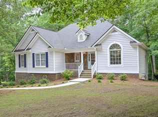 7533 Mason Falls Dr, Winston, GA 30187
