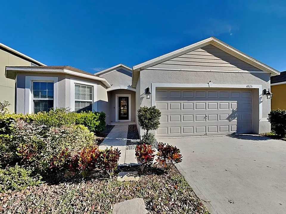 4925 Grassy Knoll Dr