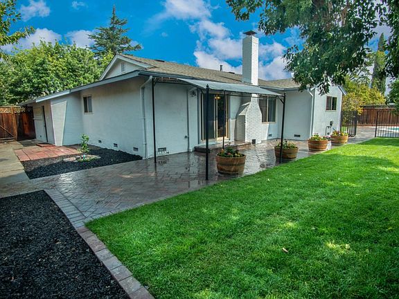 2nd image of 6158 Oneida Dr