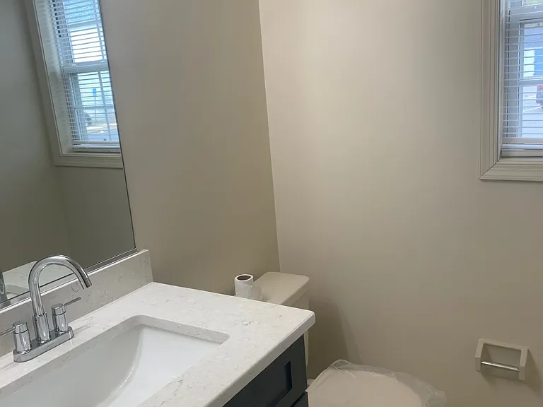 Victoria Village Apartments — Photo 26