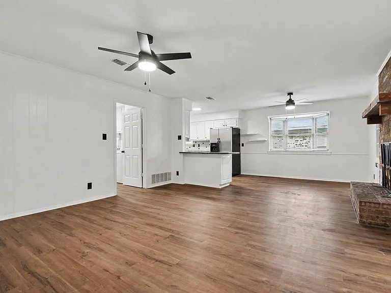 3407 Tipps Dr — Photo 8