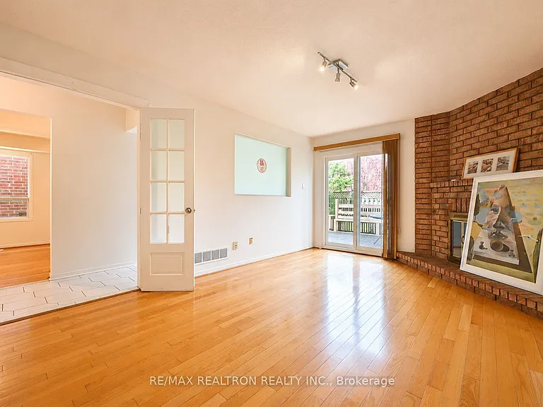 10 Pinewood Dr — Photo 15