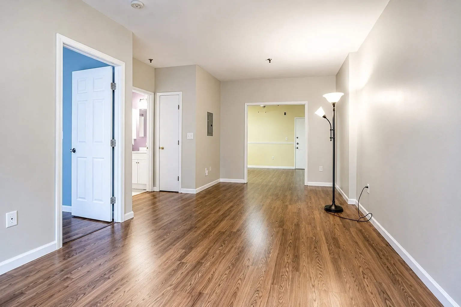 1 bed, 1.0 bath, 774 sqft, $1,900 — Photo 4