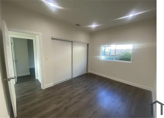 247 E Adams Blvd #B — Photo 4