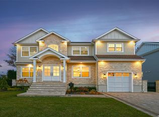 129 Beach Rd, Massapequa, NY 11758